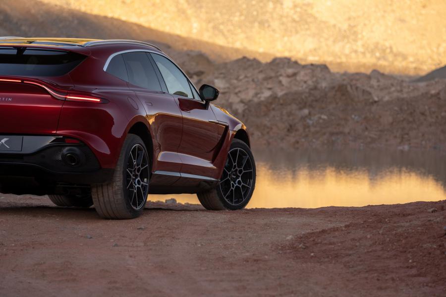  Aston Martin DBX 2020 года  (WW) (фото 9 из 40)